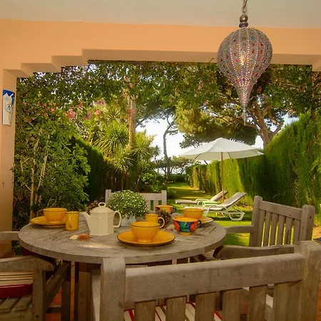 First Line Townhouse Venalmar Holiday home